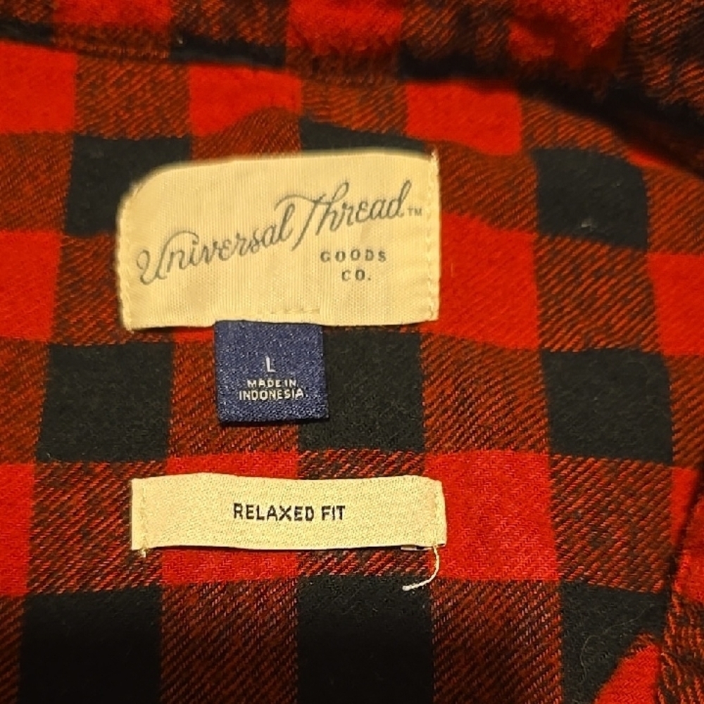 Universal Thread Long Sleeve Cabincore Red Black Buffalo Plaid ButtonDown L - Picture 4 of 4